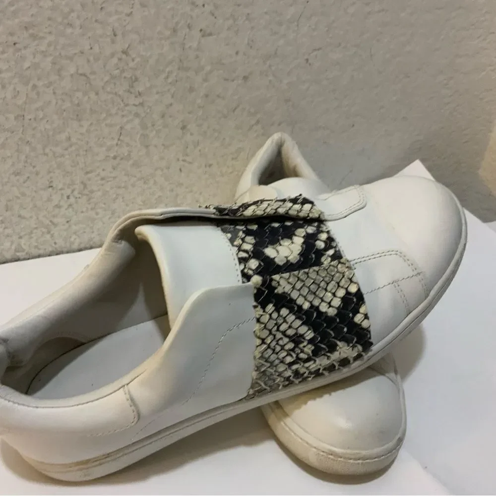 Vince Vista slip on size 6.5/ 36.5 sneaker